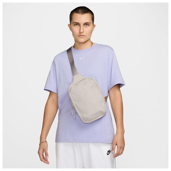 Nike Τσαντάκι ώμου Aura Crossbody Bag 5L Nike Τσαντάκι ώμου Aura Crossbody Bag 5L